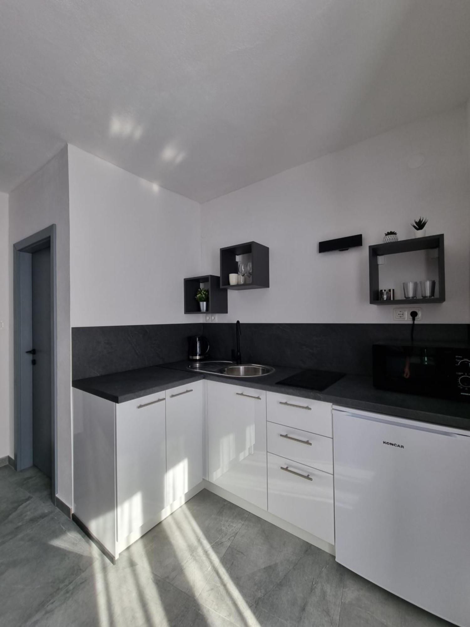 Apartments And Room Vela Senj  Esterno foto